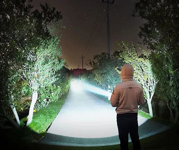 Linterna Táctica Militar Pro™ - USB